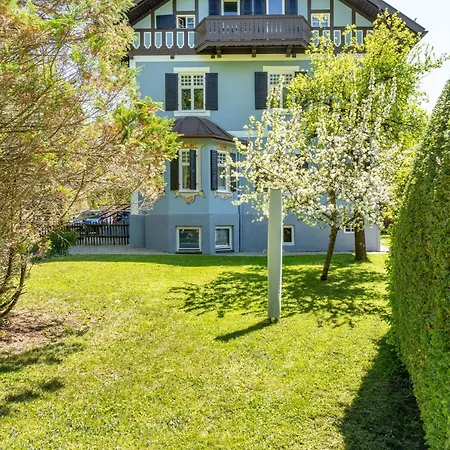 Alena Apartment *