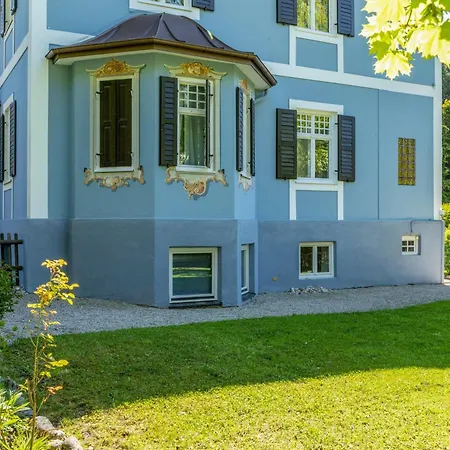 Alena Apartment